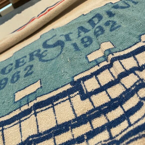 Vintage Los Angeles Dodgers 30th Anniversary Dodger Stadium Beach Towel 90s - Picture 5 of 16